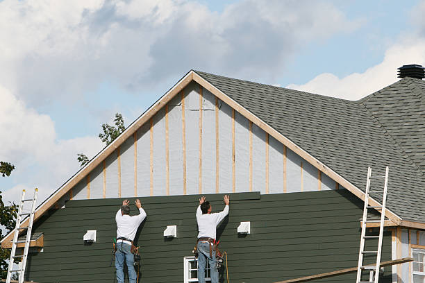 Professional Emergency Siding Repair technician working in Unionville, CT